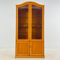 Klasikinio stiliaus riešutmedžio bufetas 46x106x203 cm