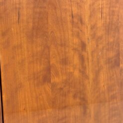 Raudonmedžio dviejų durų spinta 49x111x206 cm