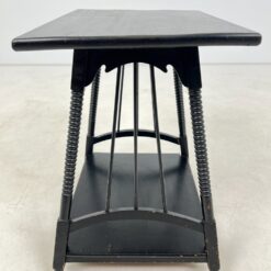 Vintažinis medinis juodos spalvos staliukas 39x58x58 cm