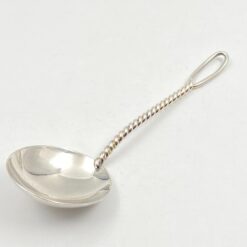 Sidabrinis šaukštas, praba 800 (1950 m., Šveicarija) 18×5,5×3,5 cm