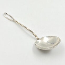 Sidabrinis šaukštas, praba 800 (1950 m., Šveicarija) 18×5,5×3,5 cm