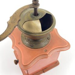 Senovinė “Zassenhaus” kavamalė 15x22x27 cm