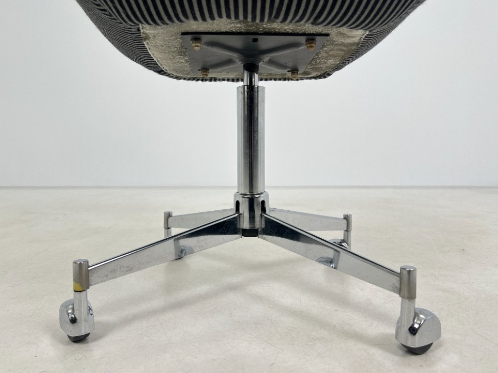 HN0711-kedes-7 Metalinio rėmo 360 laipsnių sukamas darbo krėslas 50x64x79 cm, 49 cm