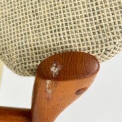 Mid Century “SVA Møbler” tikmedžio krėslas ant ratukų 54x56x82 cm, 51 cm