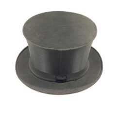 Senovinė šilkinė “Fritz Bolkow Hannover” rankų darbo cilindro formos skrybėlė (dydis 55 cm) 30x26x15 cm