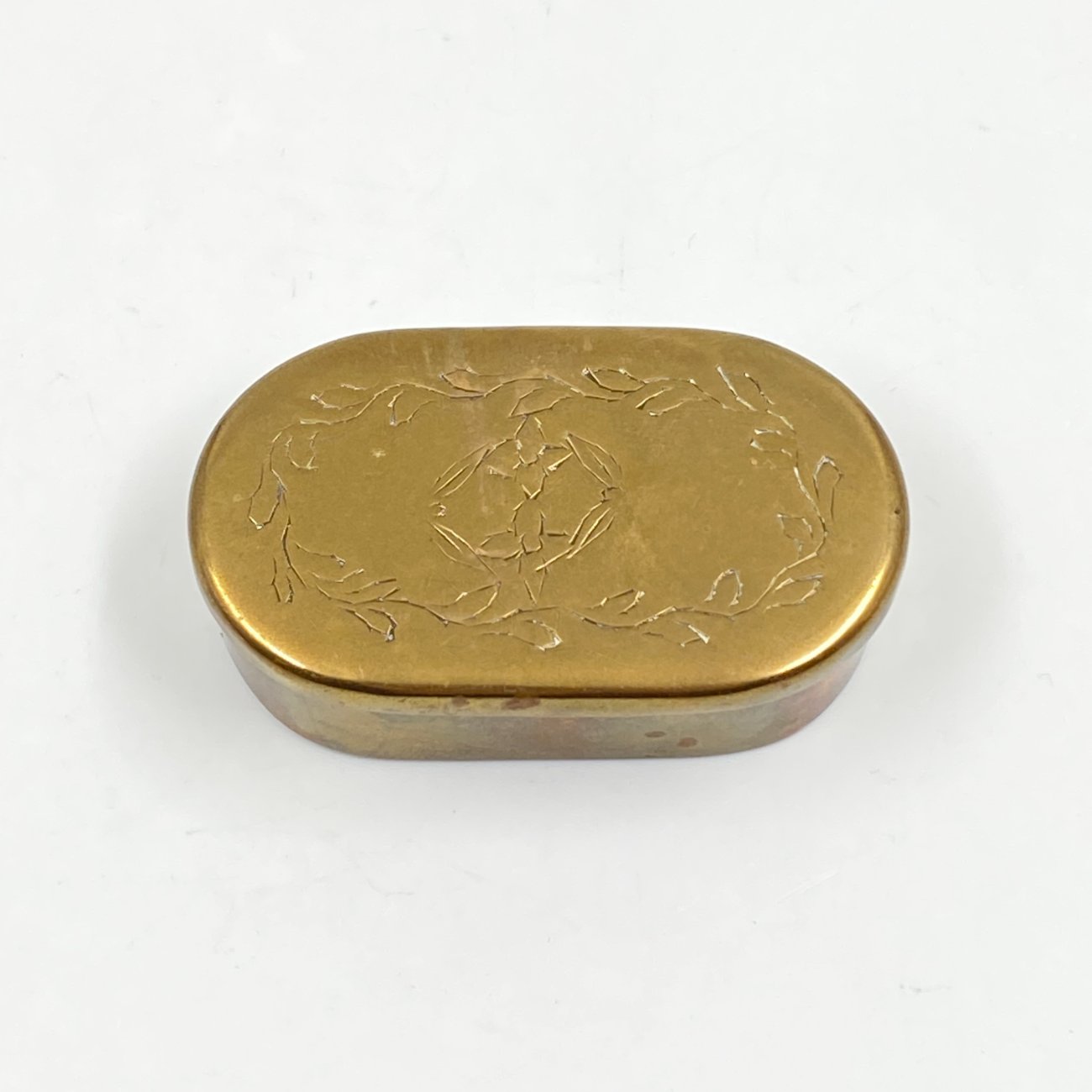 HN0740-dezutes-0 Žalvarinė dėžutė 4x7x2 cm