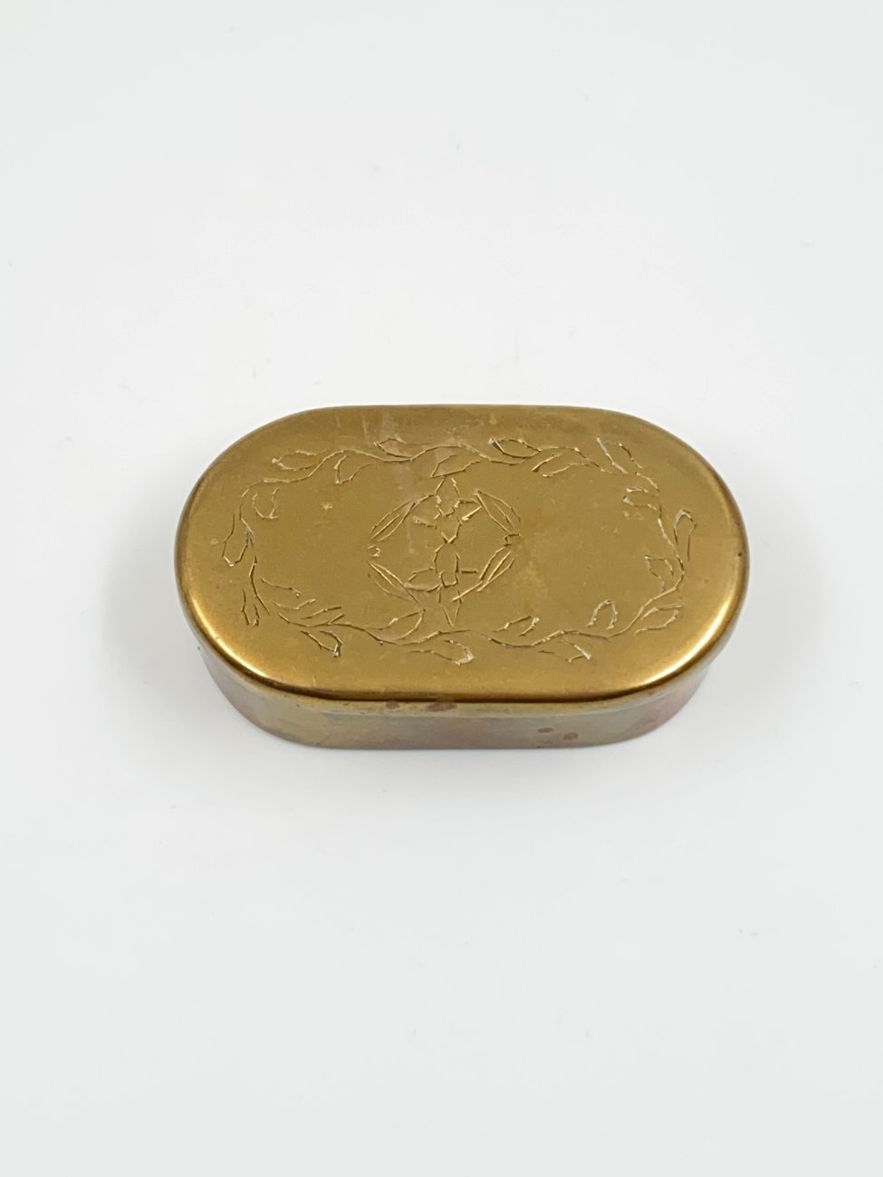 HN0740-dezutes-1 Žalvarinė dėžutė 4x7x2 cm