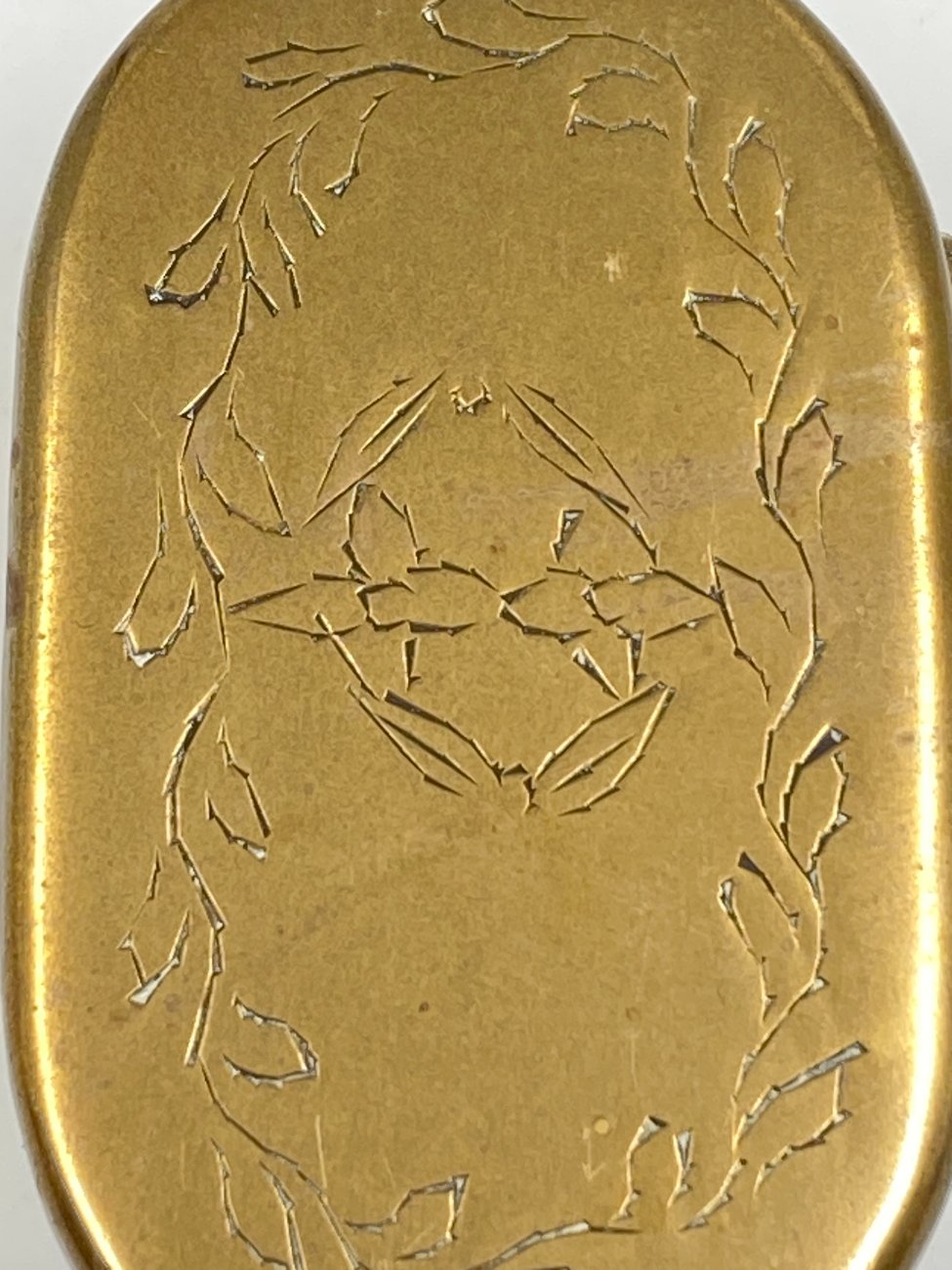 HN0740-dezutes-5 Žalvarinė dėžutė 4x7x2 cm