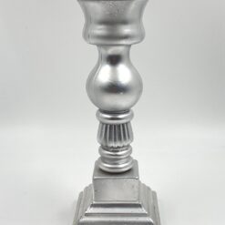 Sidabro spalvos stiklinė žvakidė 13x13x36,5 cm