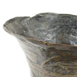 Senovinė žalvarinė vaza su gyvūnų ir augalų motyvais 20x20x34 cm