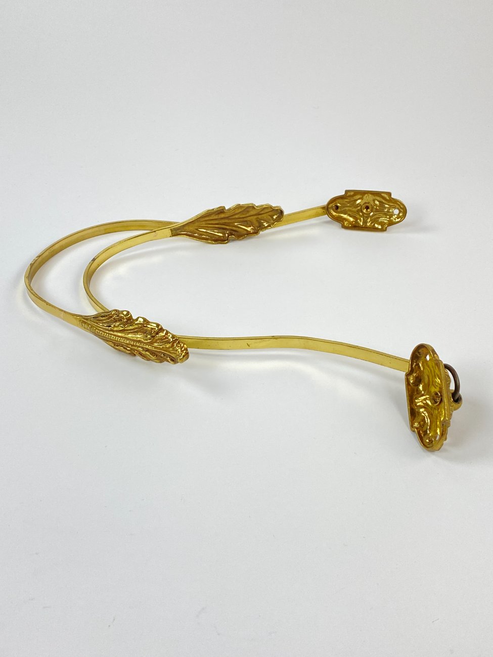 CE0487-kabliukai-10 Žalvariniai užuolaidų kabliukai 2 vnt. komplektas 20x3x32 cm