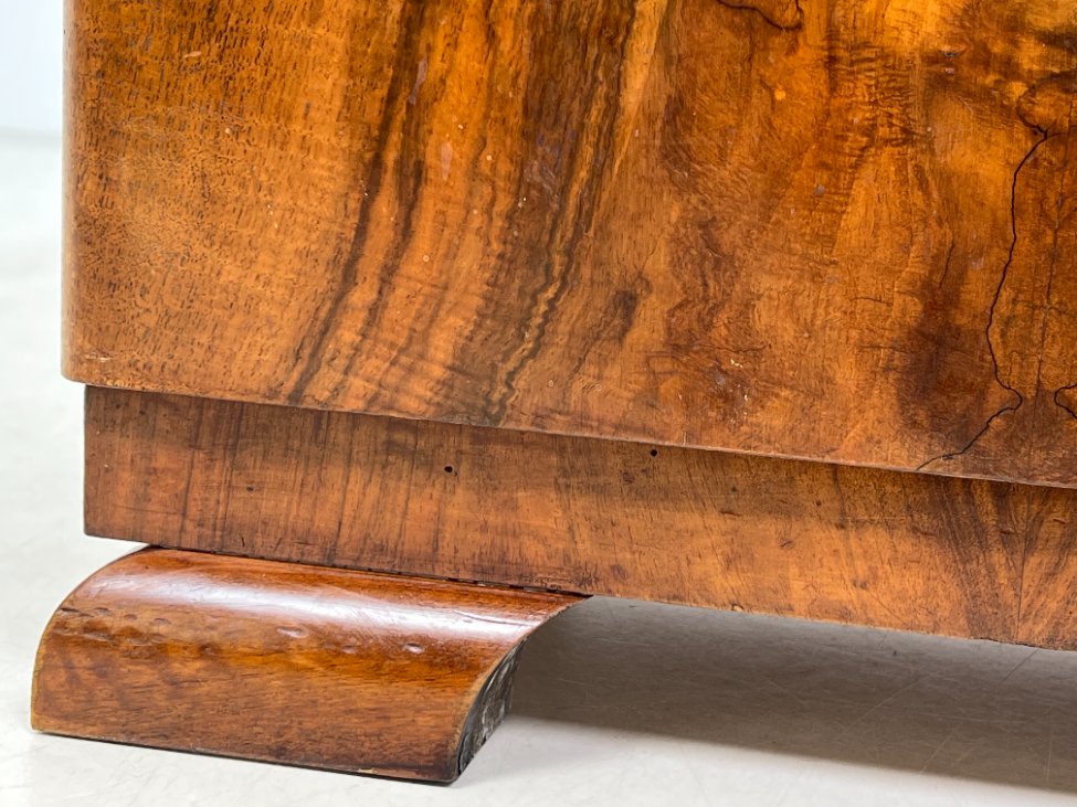 CY0341-spinteles-10 Art deco riešutmedžio spintelės 2 vnt. komplektas 41x48x58 cm