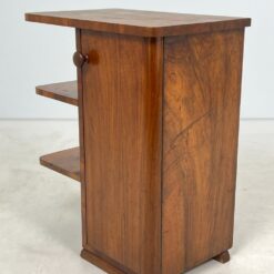 Art deco riešutmedžio komoda su lentynomis kairiajame šone 44×66,5×84 cm