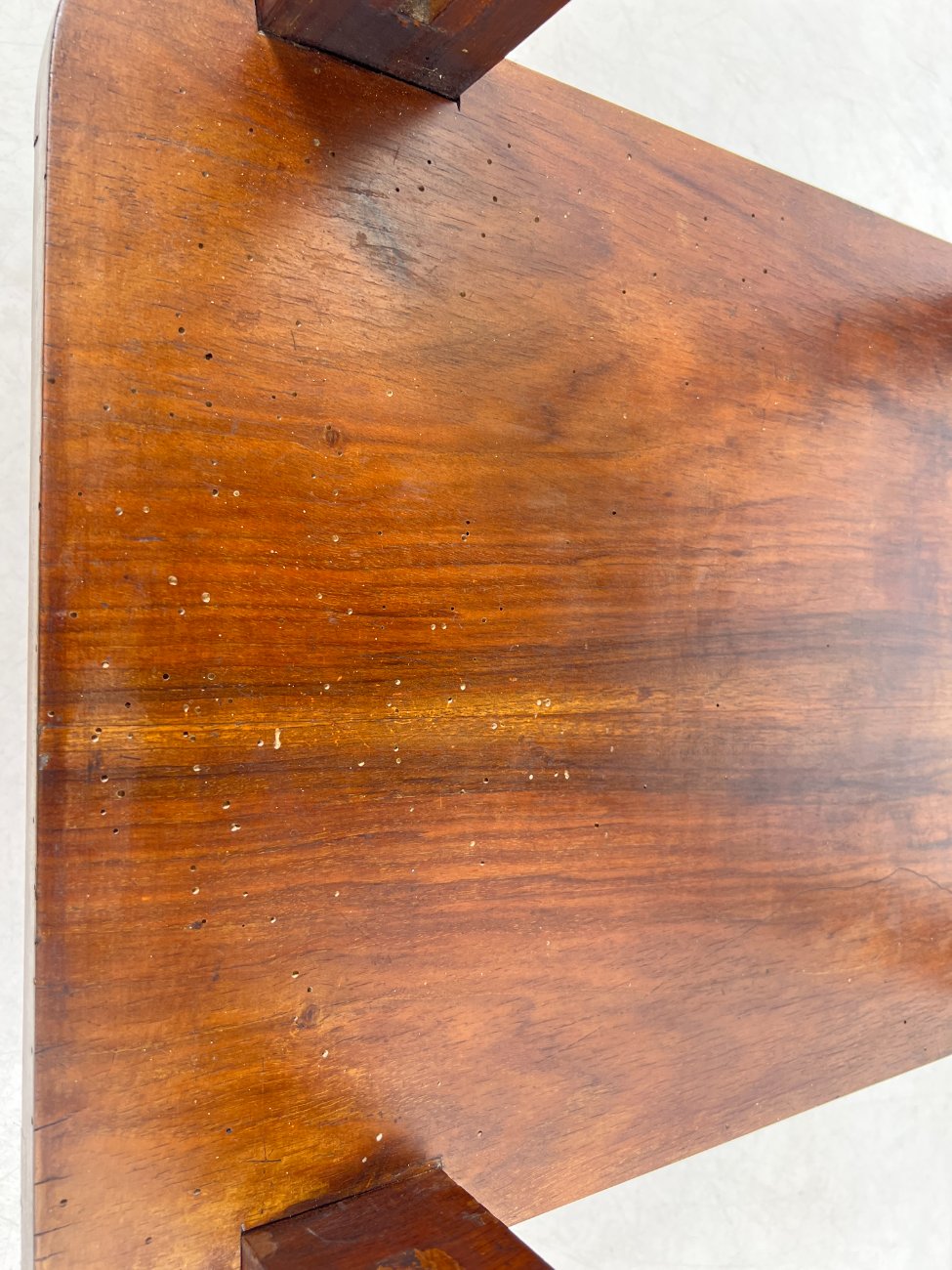 CY0343-stalai-15 Art deco riešutmedžio konsolė su stalčiumi 41×70,5×72 cm