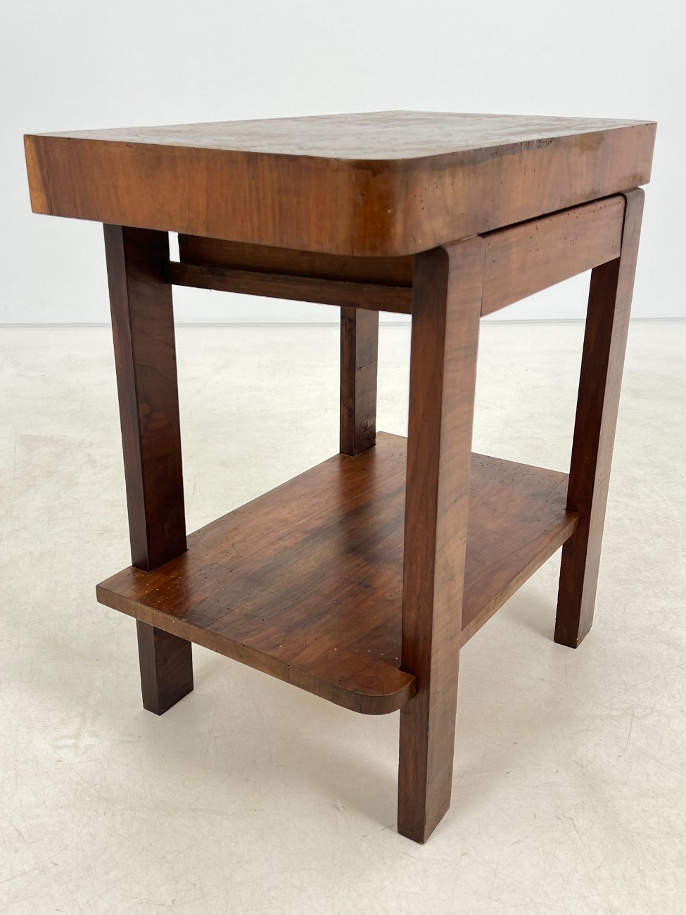 CY0343-stalai-3 Art deco riešutmedžio konsolė su stalčiumi 41×70,5×72 cm