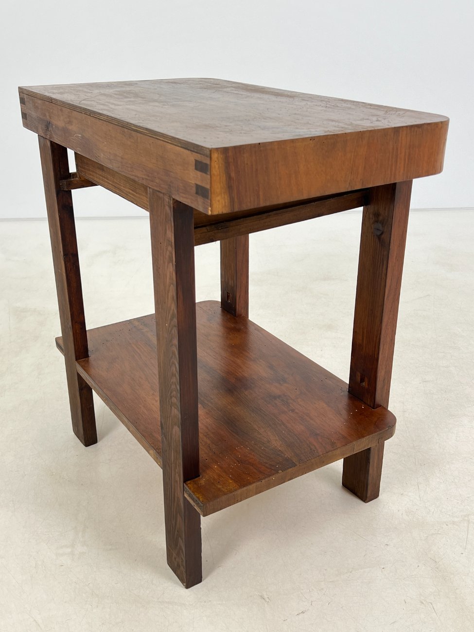 CY0343-stalai-9 Art deco riešutmedžio konsolė su stalčiumi 41×70,5×72 cm