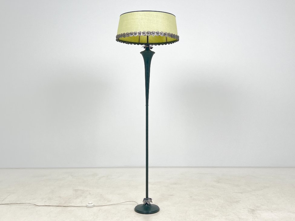 CY0347-pastatomi-sviestuvai-2 Metalinis pastatomas šviestuvas pintu gaubtu su lapų motyvais 52x52x162 cm