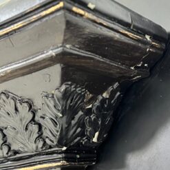 Sieninė klijuojama juodos spalvos konsolė 13x31x110,5 cm