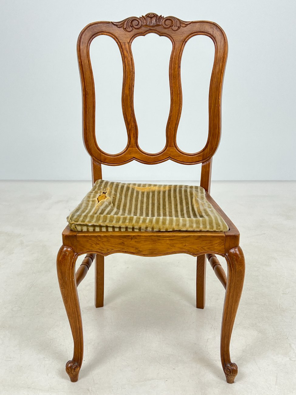 DA0113-kedes-1 Ąžuolinė kėdė su gobelenu restauracijai 48x48x98 cm, 47 cm