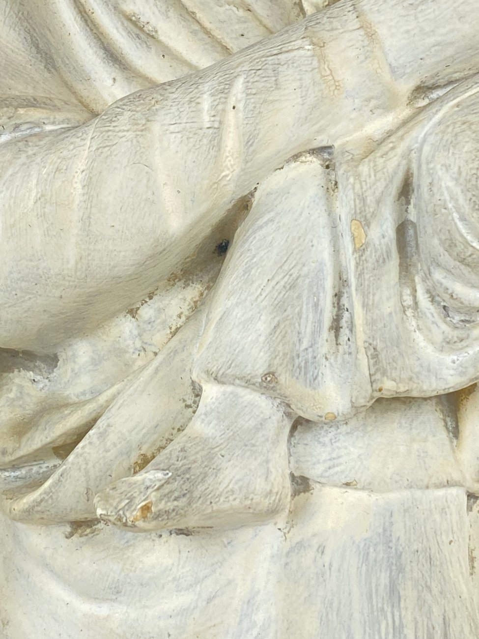 DL0390-religines-skulpturos-ir-paveikslai-11 Švč. Mergelės Marijos su Kūdikėliu Jėzumi statula iš gipso 17x20x64,5 cm