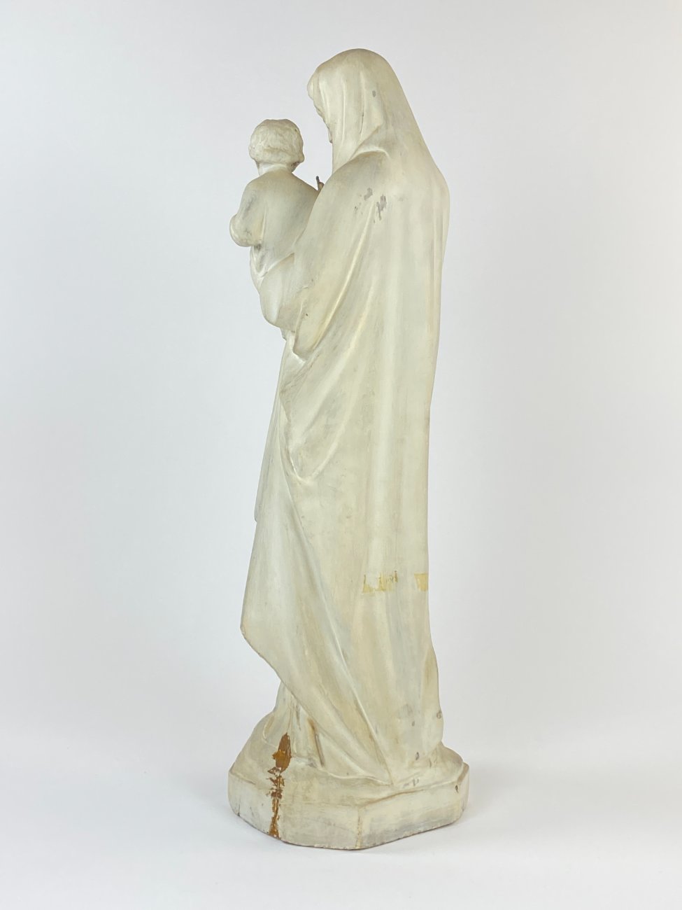 DL0390-religines-skulpturos-ir-paveikslai-7 Švč. Mergelės Marijos su Kūdikėliu Jėzumi statula iš gipso 17x20x64,5 cm