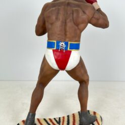 Mike Tyson statula iš plastiko ant medinio postamento 74x122x185 cm