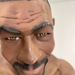 Mike Tyson statula iš plastiko ant medinio postamento 74x122x185 cm