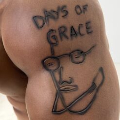 Mike Tyson statula iš plastiko ant medinio postamento 74x122x185 cm