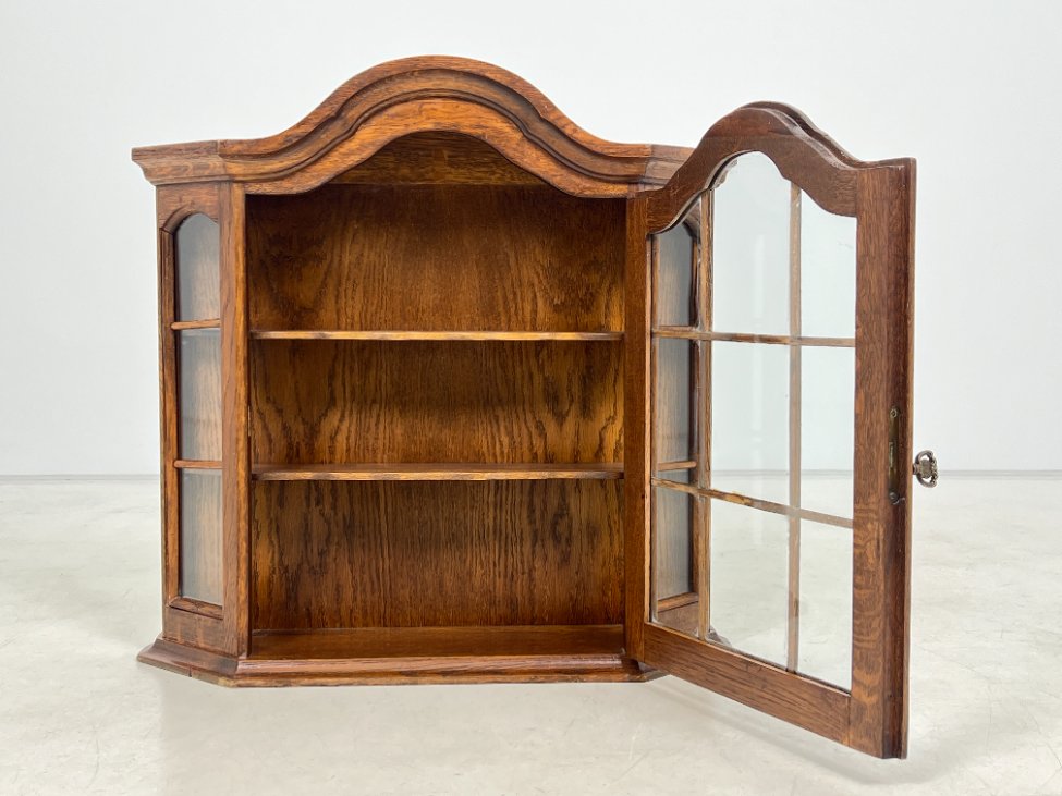 DN0030-spinteles-6 Ąžuolinė pakabinama spintelė su stiklu 17x70x66,5 cm