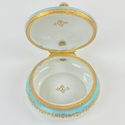 Porcelianinis indas trupiniams su žalvario detalėmis 14,5×25,5×10 cm