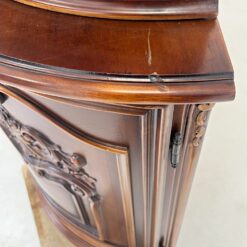 Rokoko stiliaus drožinėtas riešutmedžio dviejų dalių bufetas 49x251x239 cm