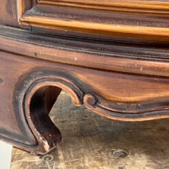 Rokoko stiliaus drožinėtas riešutmedžio dviejų dalių bufetas 49x251x239 cm