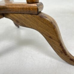 Apvalus riešutmedžio staliukas 40x40x56 cm