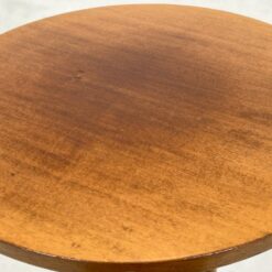 Apvalus riešutmedžio staliukas 40x40x56 cm