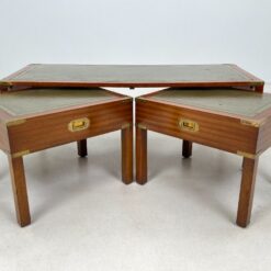 Riešutmedžio staliukai odiniais stalviršiais 3 vnt. komplektas 48x115x44 cm