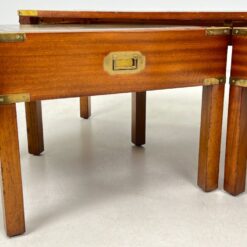 Riešutmedžio staliukai odiniais stalviršiais 3 vnt. komplektas 48x115x44 cm