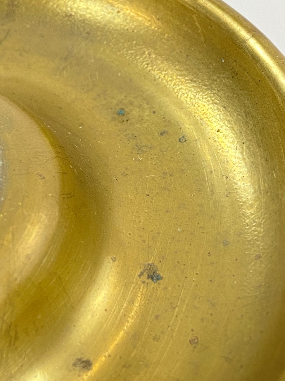 DN0060-zvakides-11 Žalvarinė žvakidė 12,5×12,5×6,5 cm