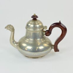 Prancūziškas arbatinuko, cukrinės, ąsotėlio ir padėklo servizas iš alavo