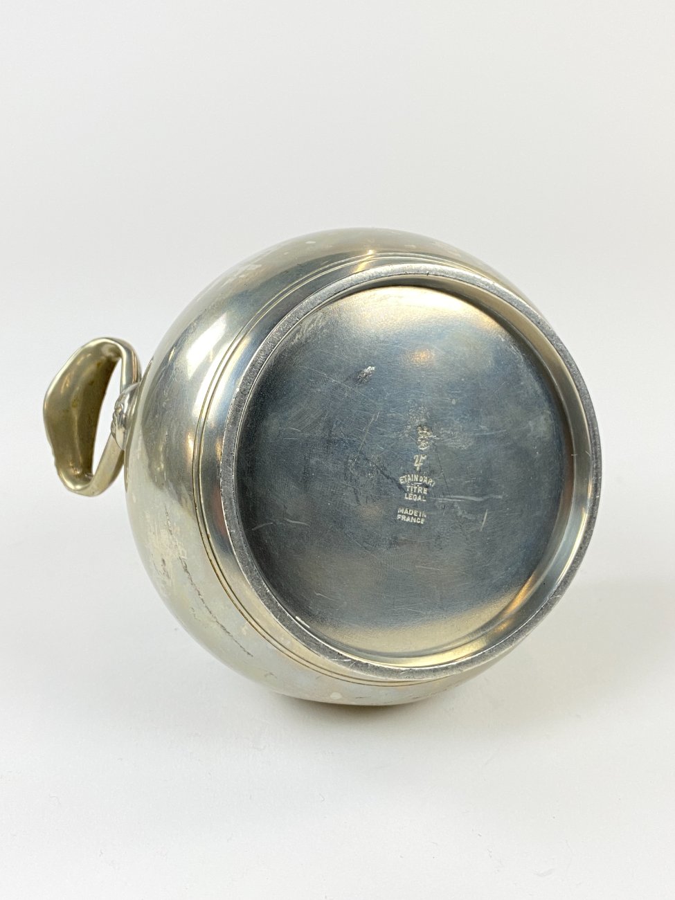 DN0063-servizai-8 Prancūziškas arbatinuko, cukrinės, ąsotėlio ir padėklo servizas iš alavo