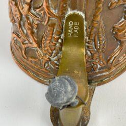 Variniai bareljefiniai puodeliai (150 ml) su medžioklės motyvais 2 vnt. kompl. 8×10,5×7 cm