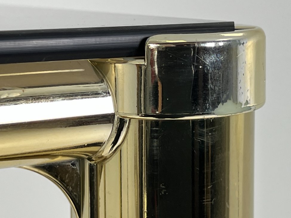 DN0072-lentynos-9 Pastatoma aukso spalvos metalinio rėmo lentyna su stiklu 42×82,5×166 cm