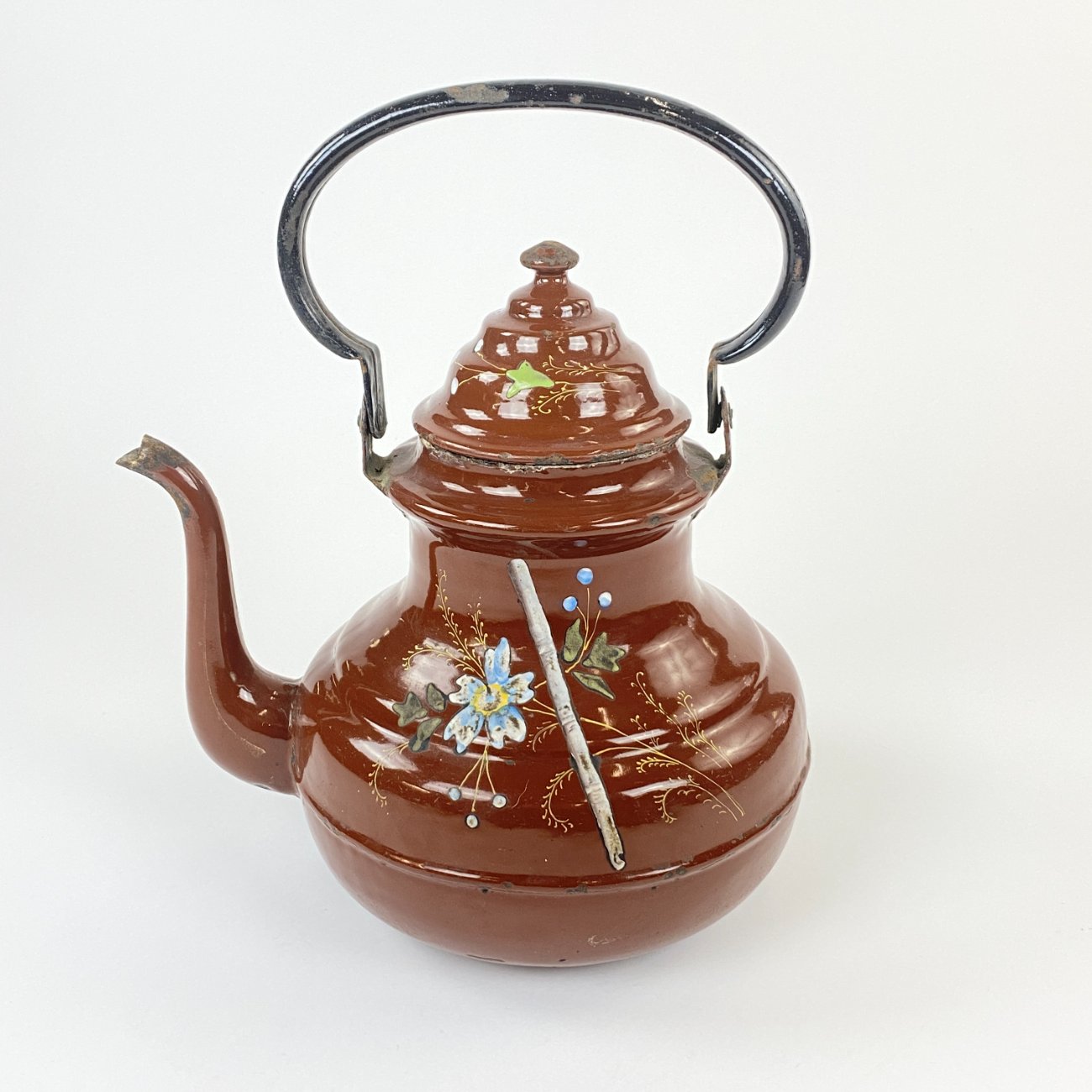 DN0073-arbatinukai-virduliai-samovarai-0 Dekoratyvinis emaliuotas rudos spalvos arbatinukas (4 l) 24x30x28 cm