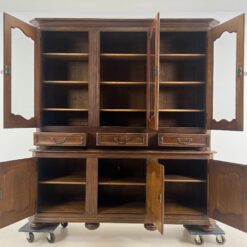 Ąžuolinis dviejų dalių bufetas 55x191x213 cm