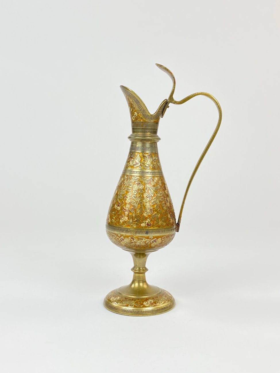 DN0087-vazonai-ir-vazos-1 Indiška žalvarinė vaza – ąsotėlis 7,5×10,5×24 cm