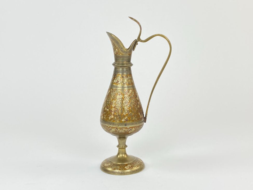 DN0087-vazonai-ir-vazos-2 Indiška žalvarinė vaza – ąsotėlis 7,5×10,5×24 cm