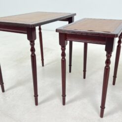 Raudonmedžio lizdiniai staliukai 3 vnt. komplektas 37×55,5×50,5 cm