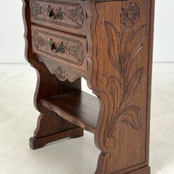 Ąžuolinė drožinėta konsolė su dviejais stalčiais ir lentynėle 33x63x81 cm