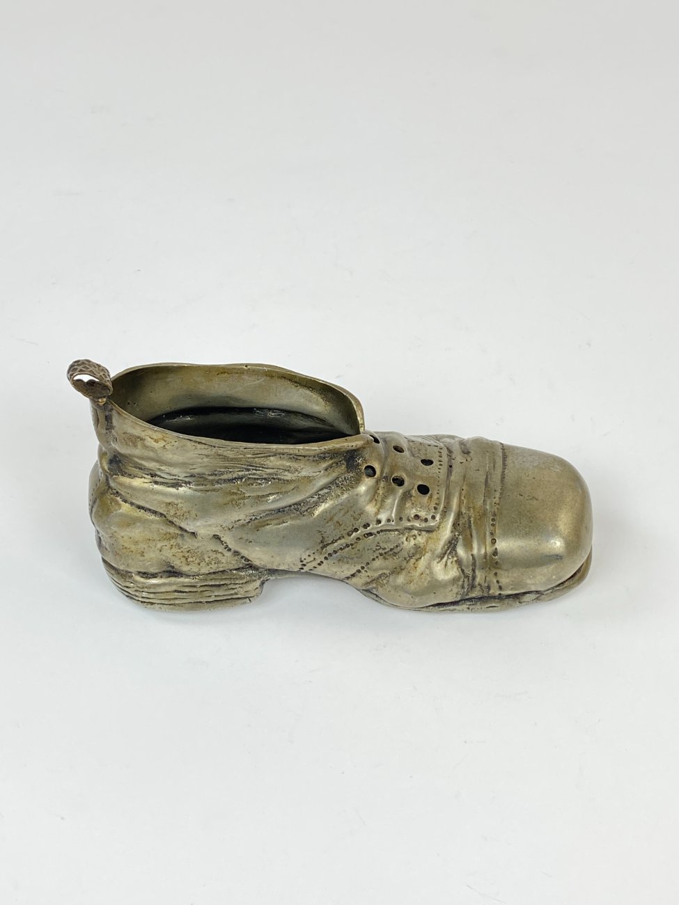 DN0094-kitokios-skulpturos-3 Alavinė bato statula 16,5x8x8,5 cm