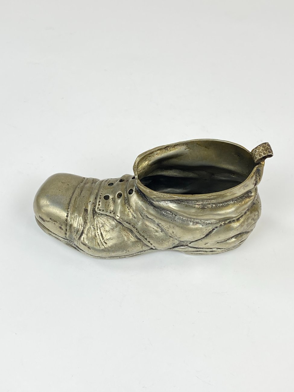 DN0094-kitokios-skulpturos-4 Alavinė bato statula 16,5x8x8,5 cm