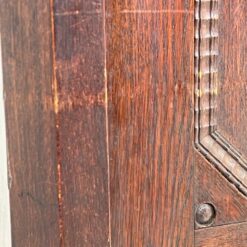 Ąžuolinė drožinėta trijų durų knygų spinta 50x168x179 cm